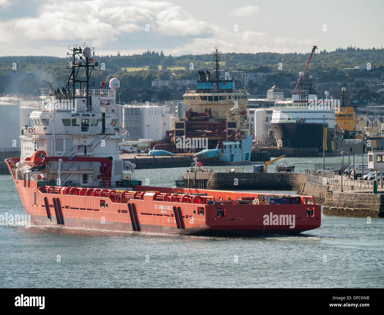 Supply boats Aberdeen harbour Stock Photo Alamy