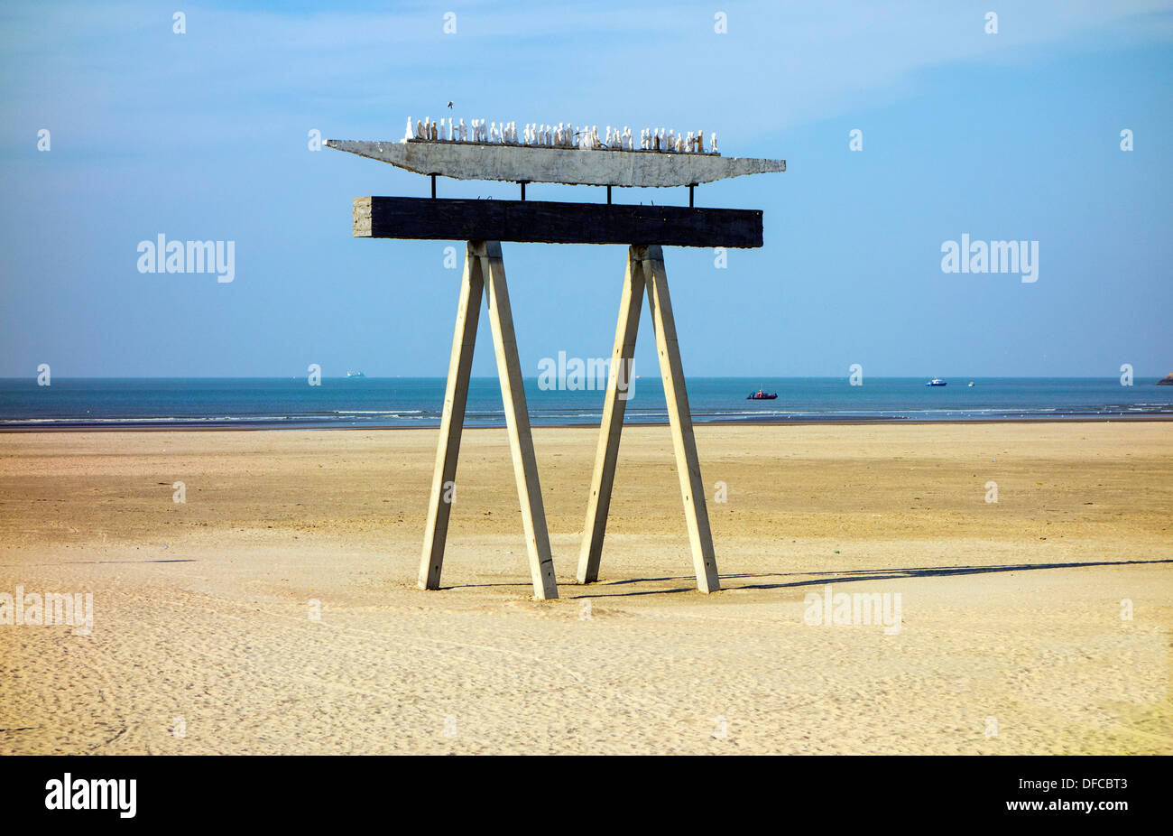 White beach with sculpture, Zeebrugge, Belgium Stock Photo