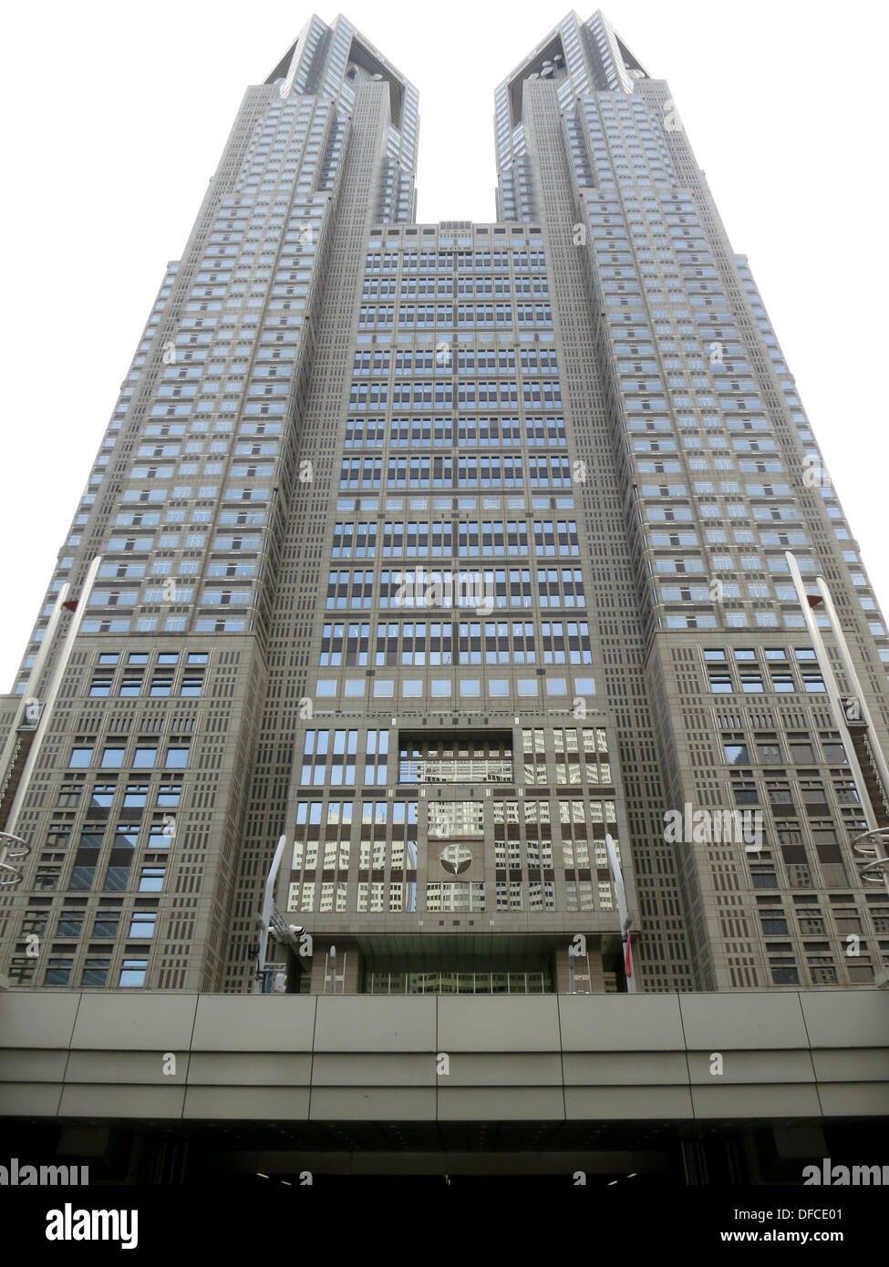 View of the 243 m high twin towers of the seat of government of Tokyo prefecture, which was designed by famous architect Kento Tange, in Tokyo, Japan, 22 April 2013. A visitors' platform on the 45th level can be used free of charge. Photo: Peter Jaehnel -NO WIRE SERVICE- Stock Photo