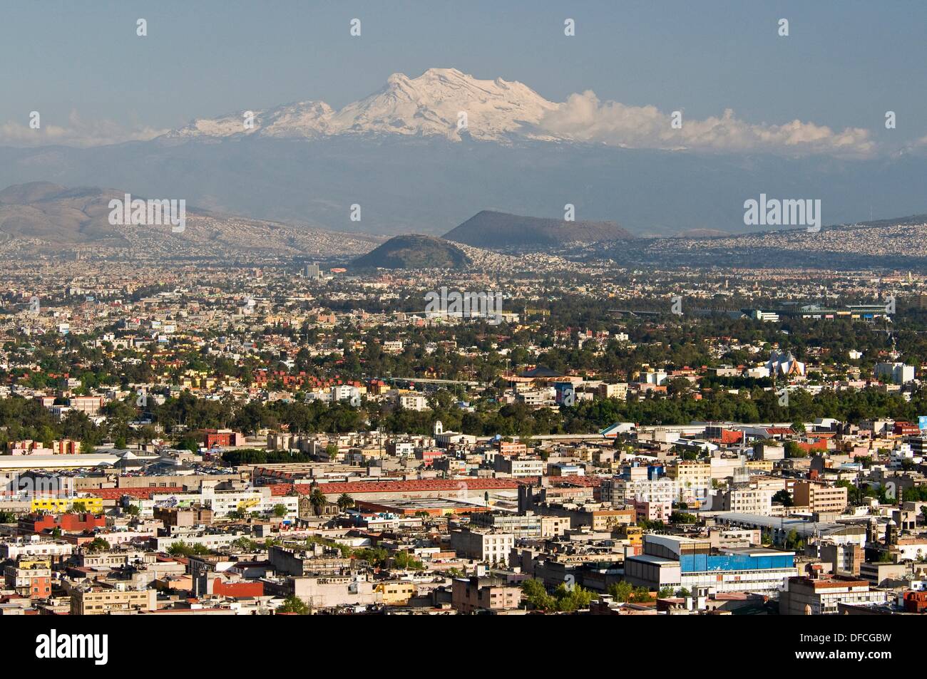 Iztaccihuatl mexico city hi-res stock photography and images - Alamy