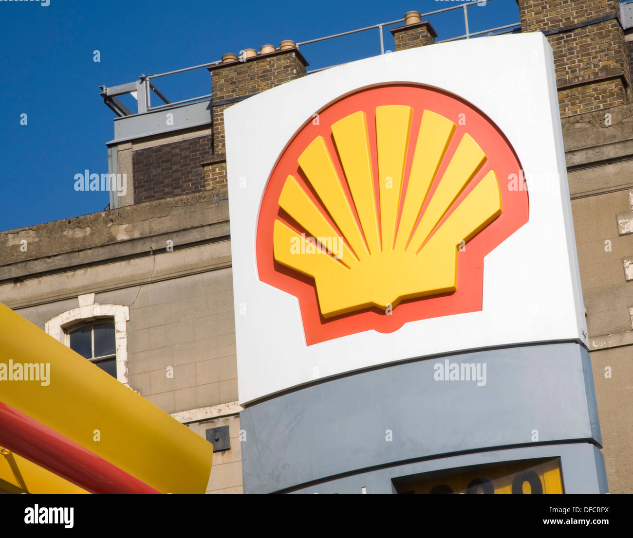 Shell petrol station garage sign in London Stock Photo