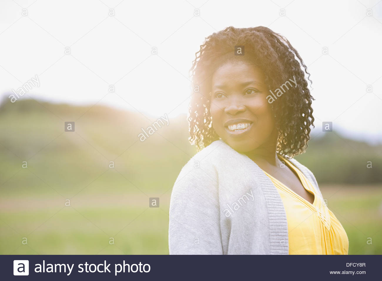 Woman portrait outdoors sunlight hi-res stock photography and images ...