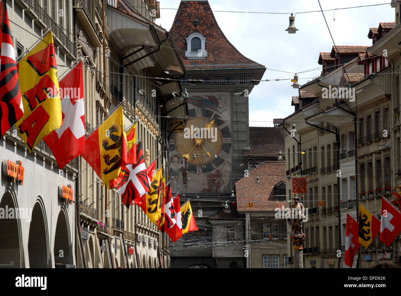 Kramgasse and Zytgloggeturm, historic old part of Berne, UNESCO World cultural Heritage site, Switzerland Stock Photo