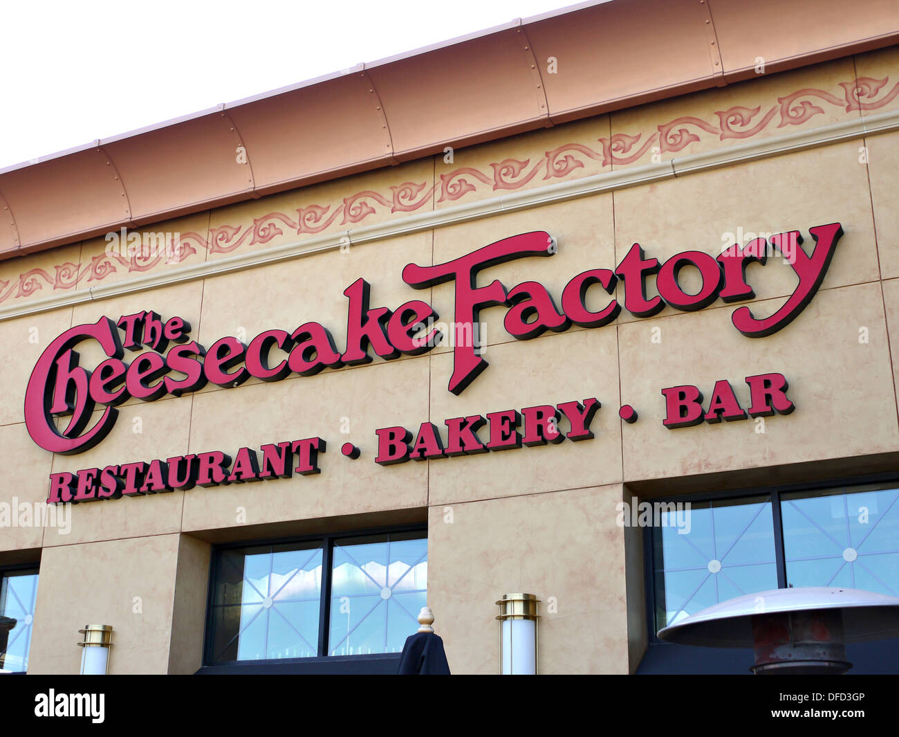 Cheescake factory hi-res stock photography and images - Alamy