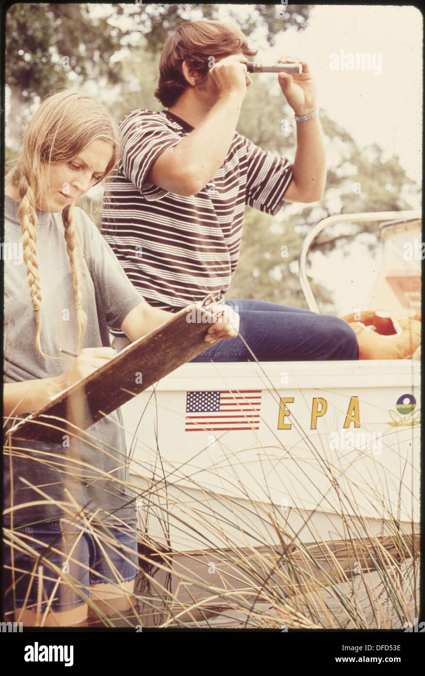 EPA GULF BREEZE LABORATORY, FIELD TRIP TO MULATTO BAY. EPA BIOLOGISTS