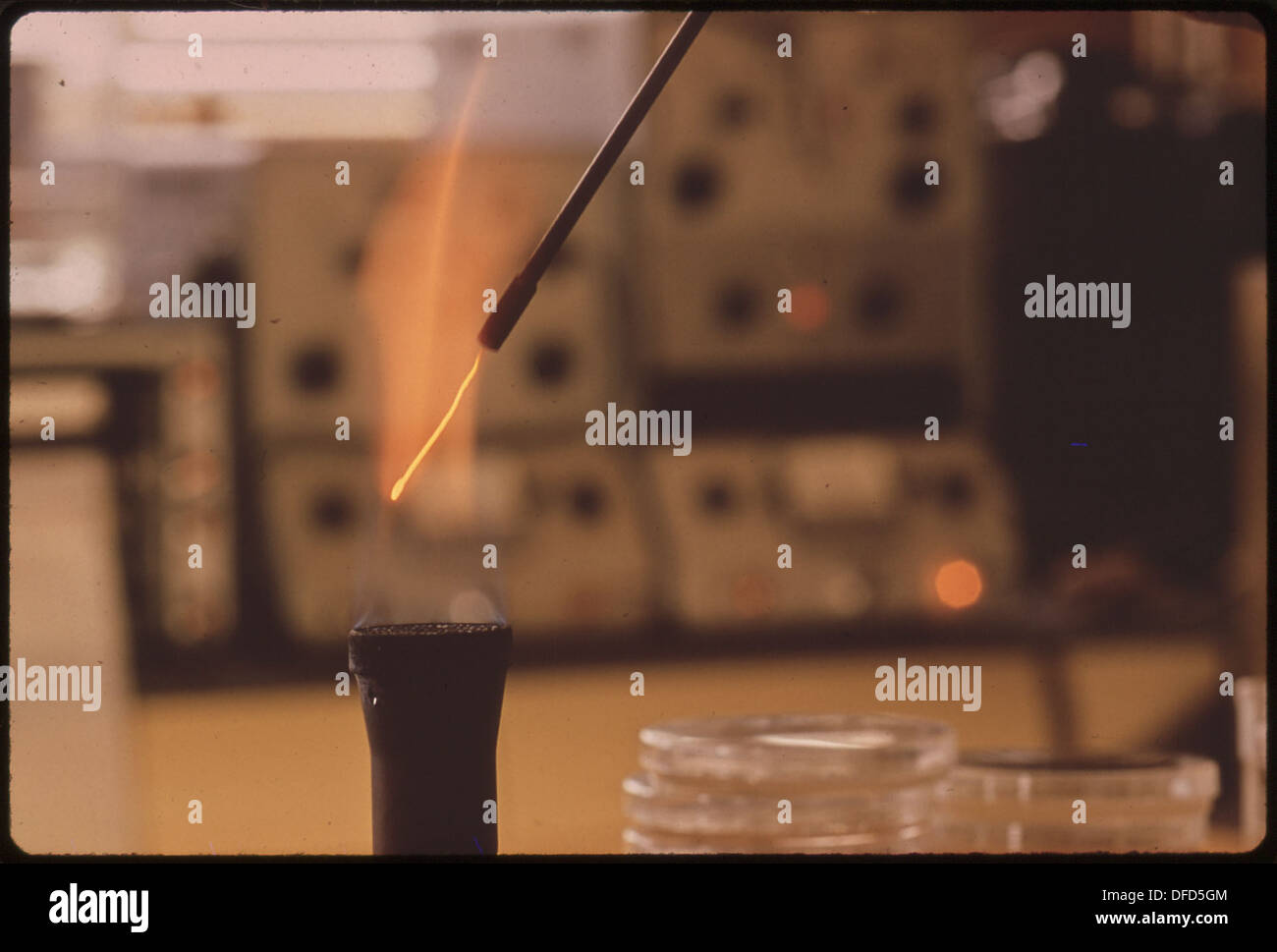 EPA GULF BREEZE LABORATORY MICROBIOLOGY LAB. FLAME STERILIZING