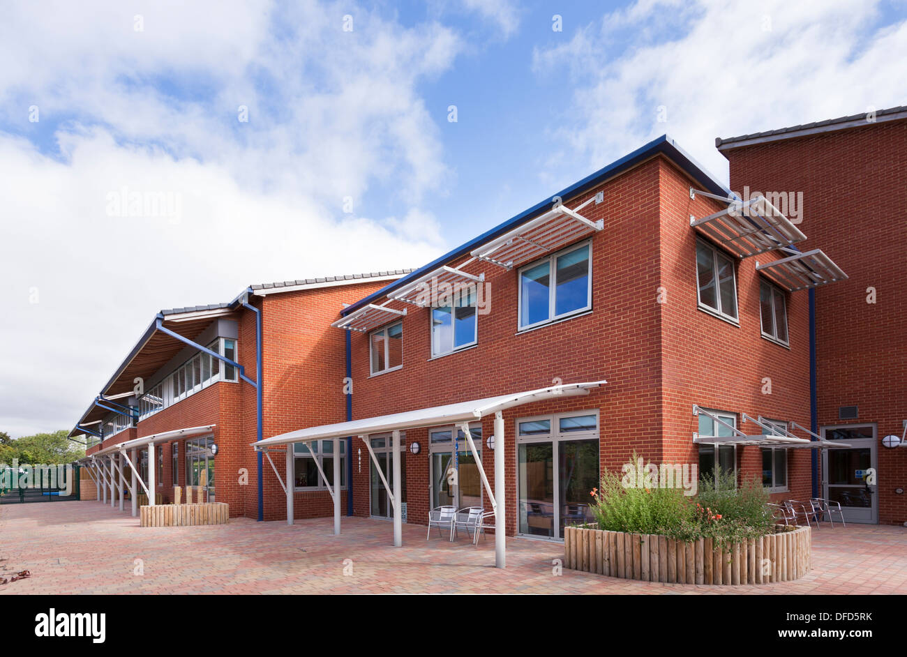 Exeter school exterior hires stock photography and images Alamy