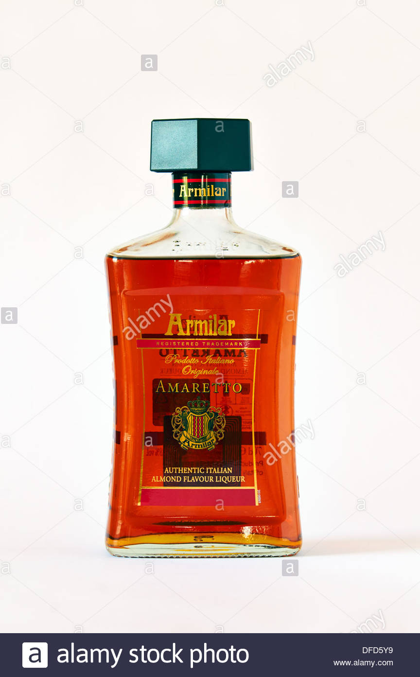 How to make Amaretto almond liqueur