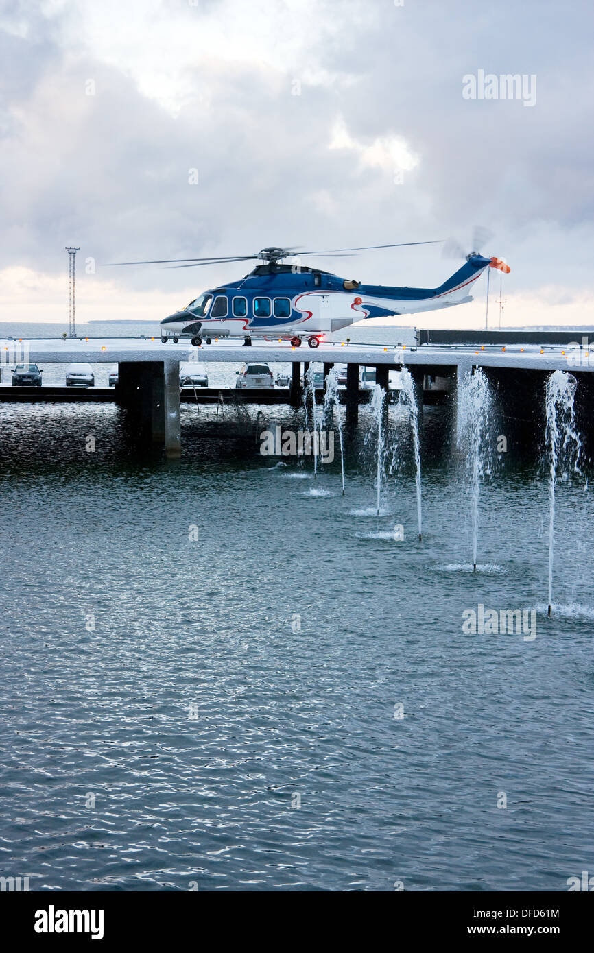 Blue and white helicopter hi-res stock photography and images - Alamy
