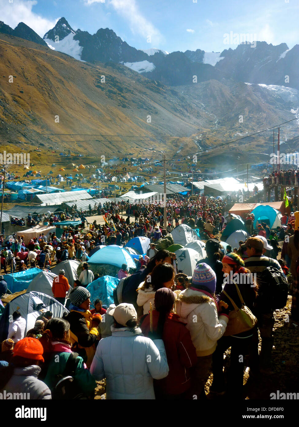 Pilgrims at the annual Qoyllur Rit'i festival near Cuzco, Peru Stock Photo