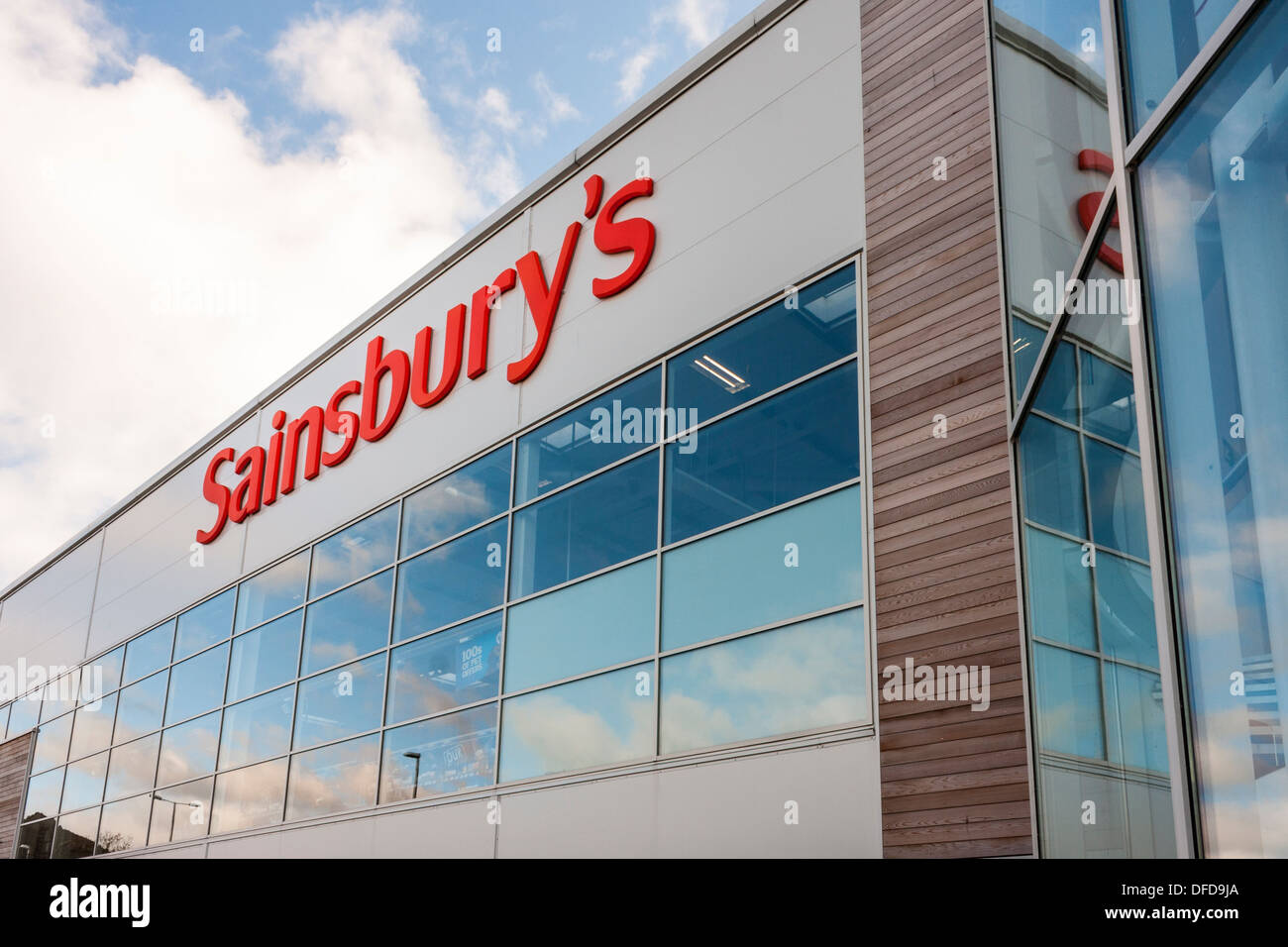 Sainsburys Supermarket Stock Photos & Sainsburys Supermarket Stock