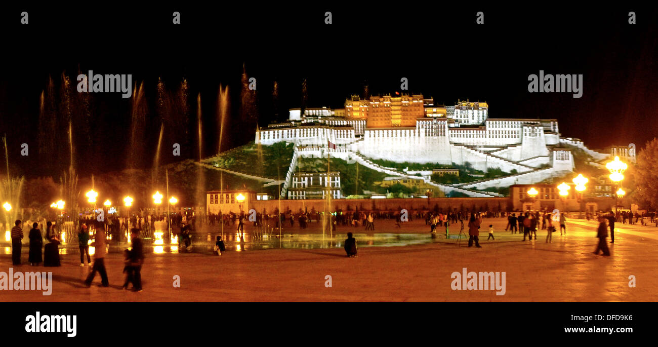 The Potala Palace, Lhasa, Tibet Stock Photo - Alamy