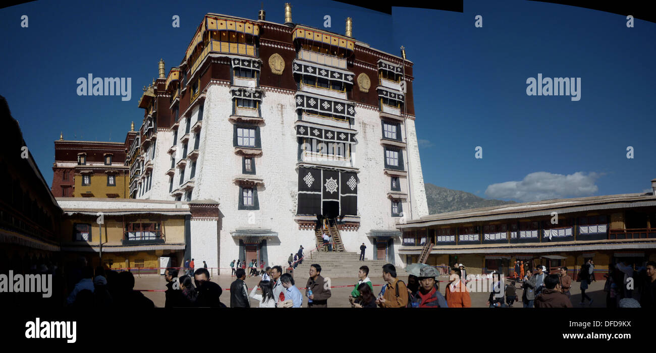 The Potala Palace, Lhasa, Tibet Stock Photo - Alamy