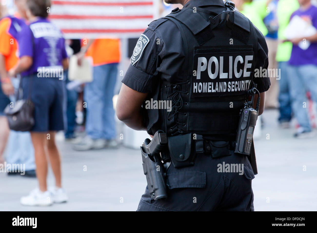 US Homeland Security (Federal Protective Service) policeman monitoring a demonstration - Washington, DC USA Stock Photo