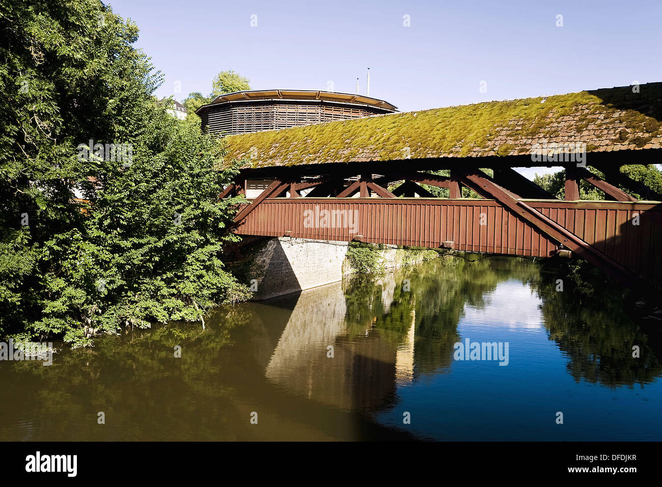 Old timber foot bridge hi-res stock photography and images - Alamy