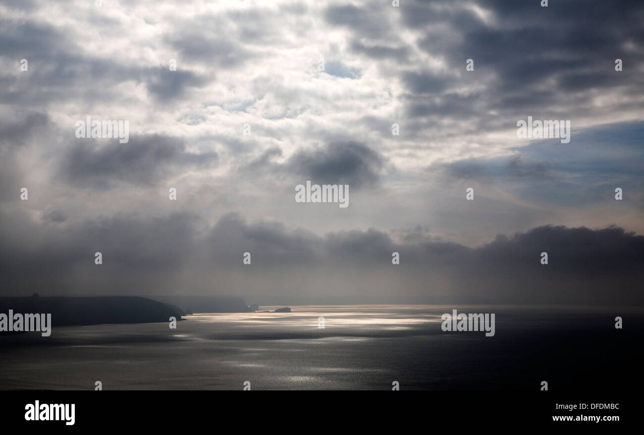 Broken cloud hires stock photography and images Alamy