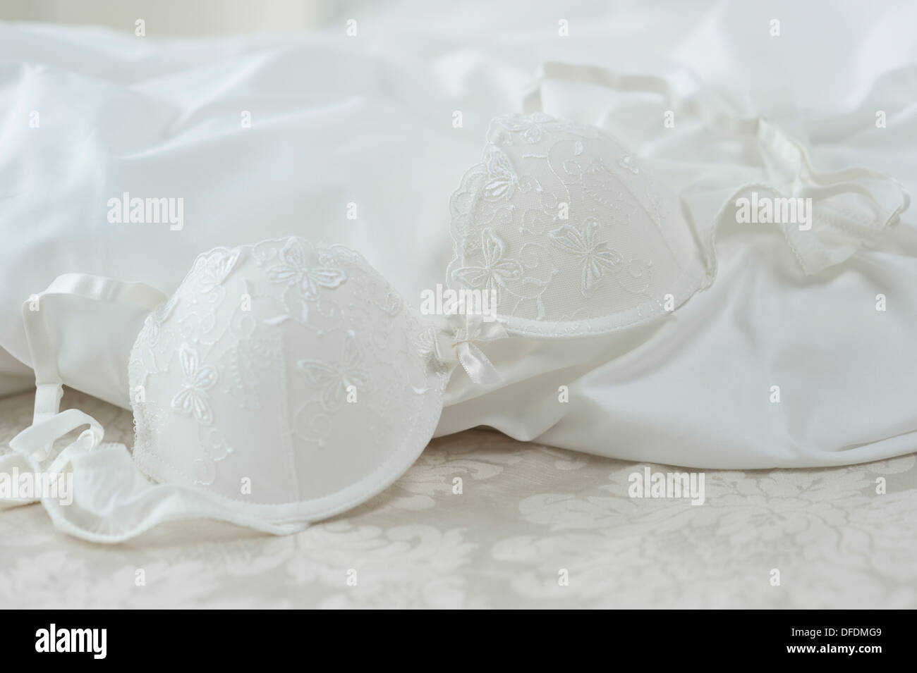 Bra bed hi-res stock photography and images - Alamy