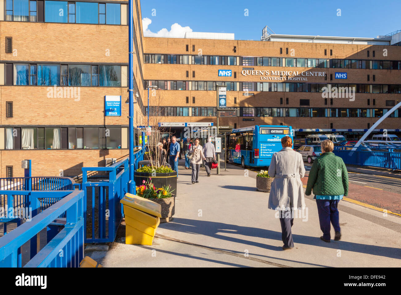 People visiting the Queen’s Medical Centre. The QMC is part of the Nottingham University Hospitals NHS Trust in Nottingham, England, UK Stock Photo