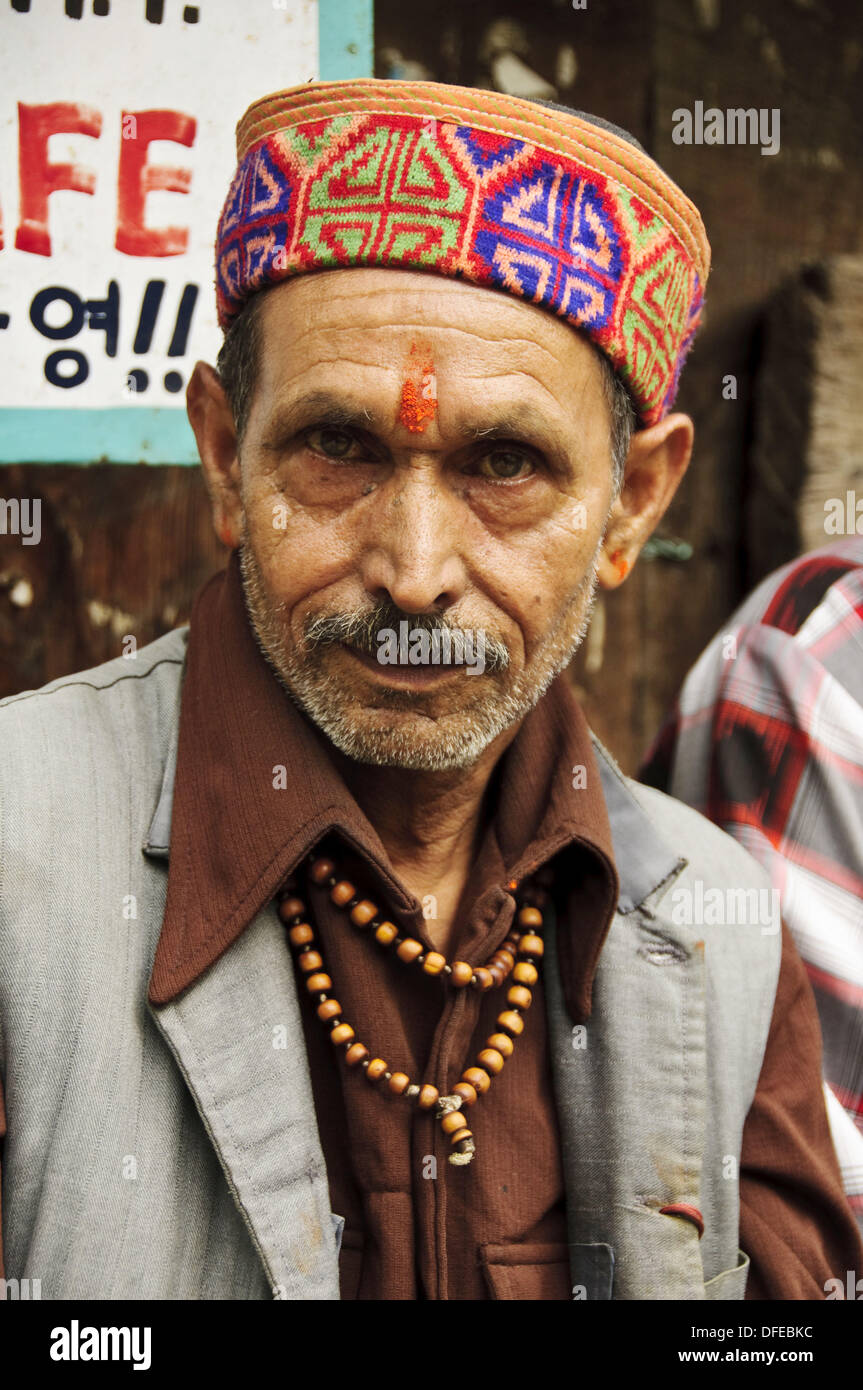 インドのKullu民族帽子 インドのKullu民族帽子