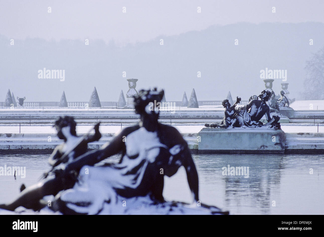versailles-garden-winter-hi-res-stock-photography-and-images-alamy