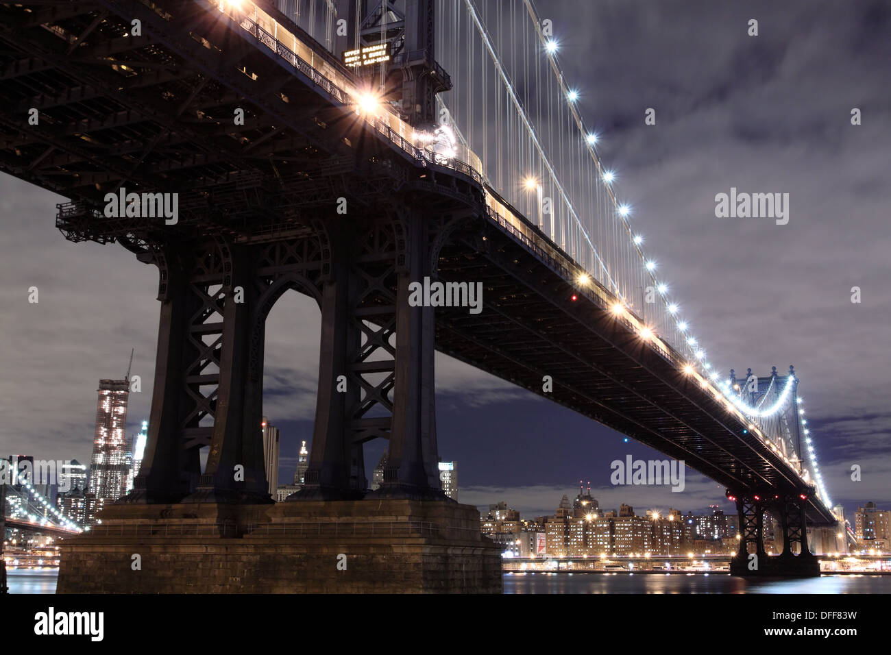 Manhattan Bridge At Night, New York City Stock Photo - Alamy