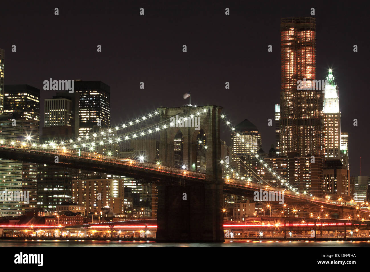 Brooklyn Bridge and New York City Skyline At Night Stock Photo - Alamy