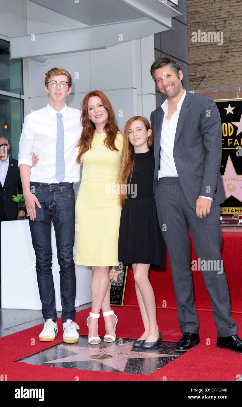 Los Angeles, CA, USA . 03rd Oct, 2013.  Julianne Moore, Bart Freundlich, Caleb Freundlich, Liv Helen Freundlich at the induction ceremony for Star on the Hollywood Walk of Fame for Julianne Moore, Hollywood Boulevard, Los Angeles, CA, USA October 3, 2013. © Elizabeth Goodenough/Everett Collection/Alamy Live News © Everett Collection Inc/Alamy Live News Stock Photo