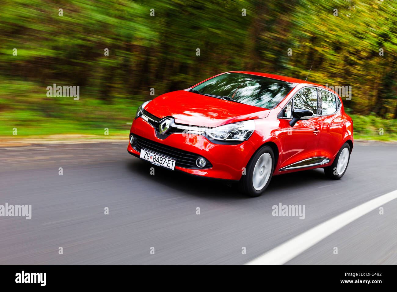 Clio 4 hi-res stock photography and images - Alamy