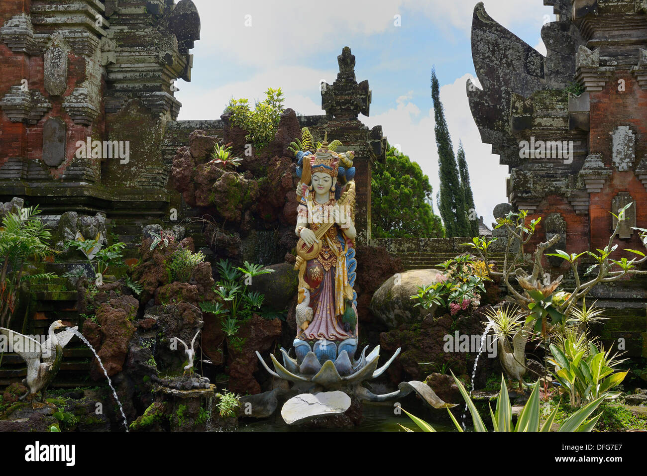 Indian goddess statue hires stock photography and images Alamy