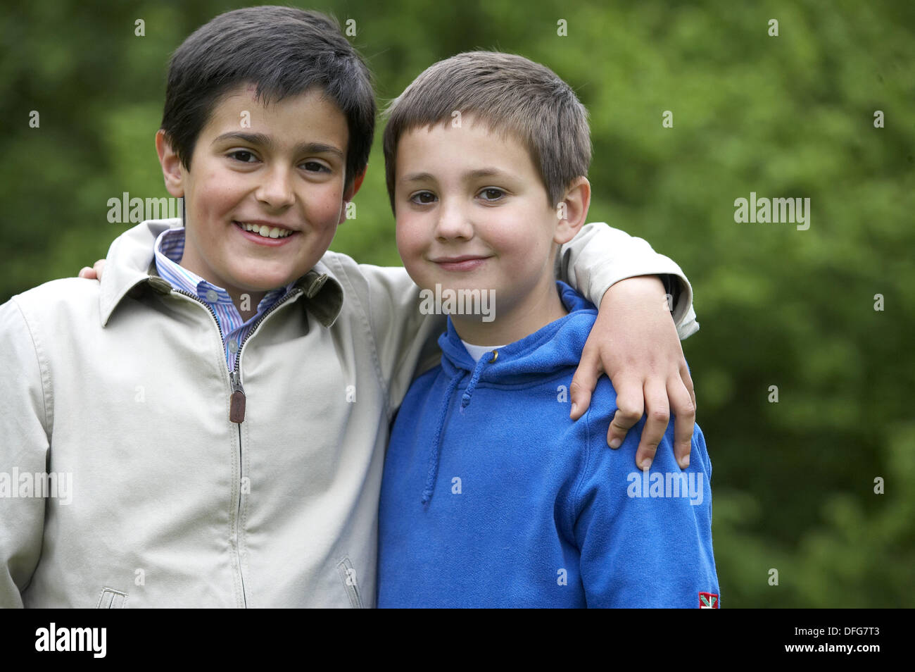 9 years old boys, cousins Stock Photo - Alamy
