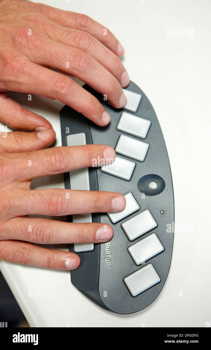 Wireless Braille keyboard for mobile devices, Electronics Lab, Tecnalia  Research & Innovation, Zamudio, Bizkaia, Euskadi, Spain Stock Photo - Alamy