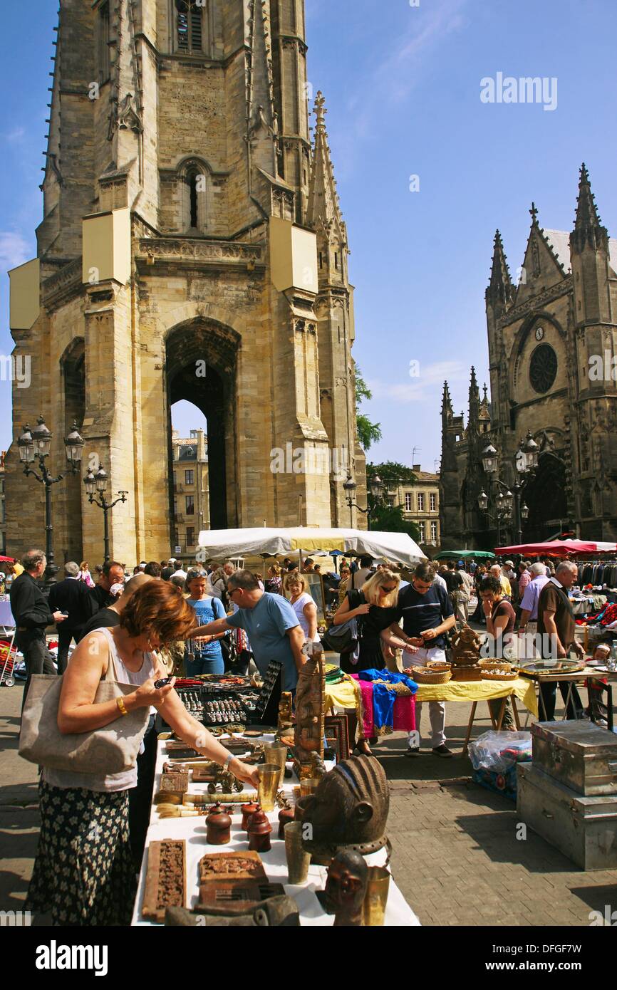 Flea market on Place Saint Michel, Bordeaux, Gironde, Aquitaine, France