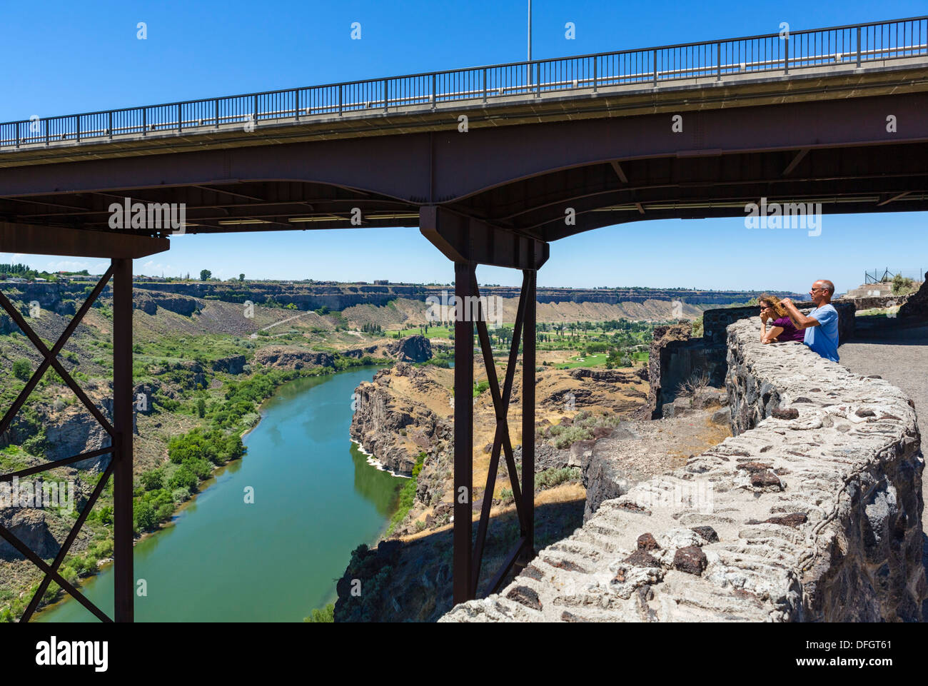 Tourists at Perrine Bridge over the Snake River Canyon, a well known spot for BASE jumping, Twin Falls, Idaho, USA Stock Photo