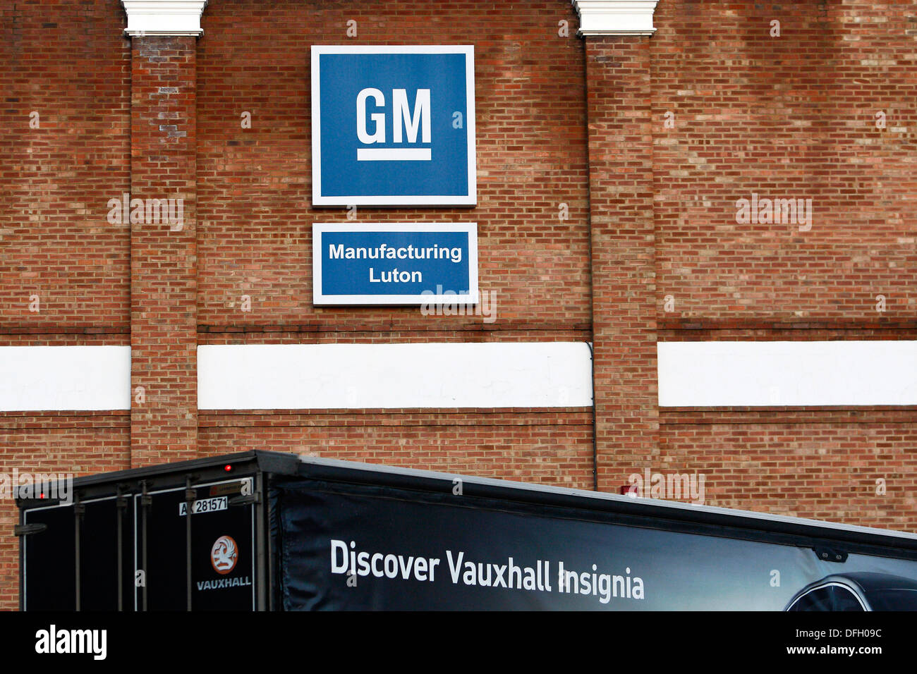 General Motors Manufacturing Plant in Luton. 01.12.2009 Stock Photo Alamy