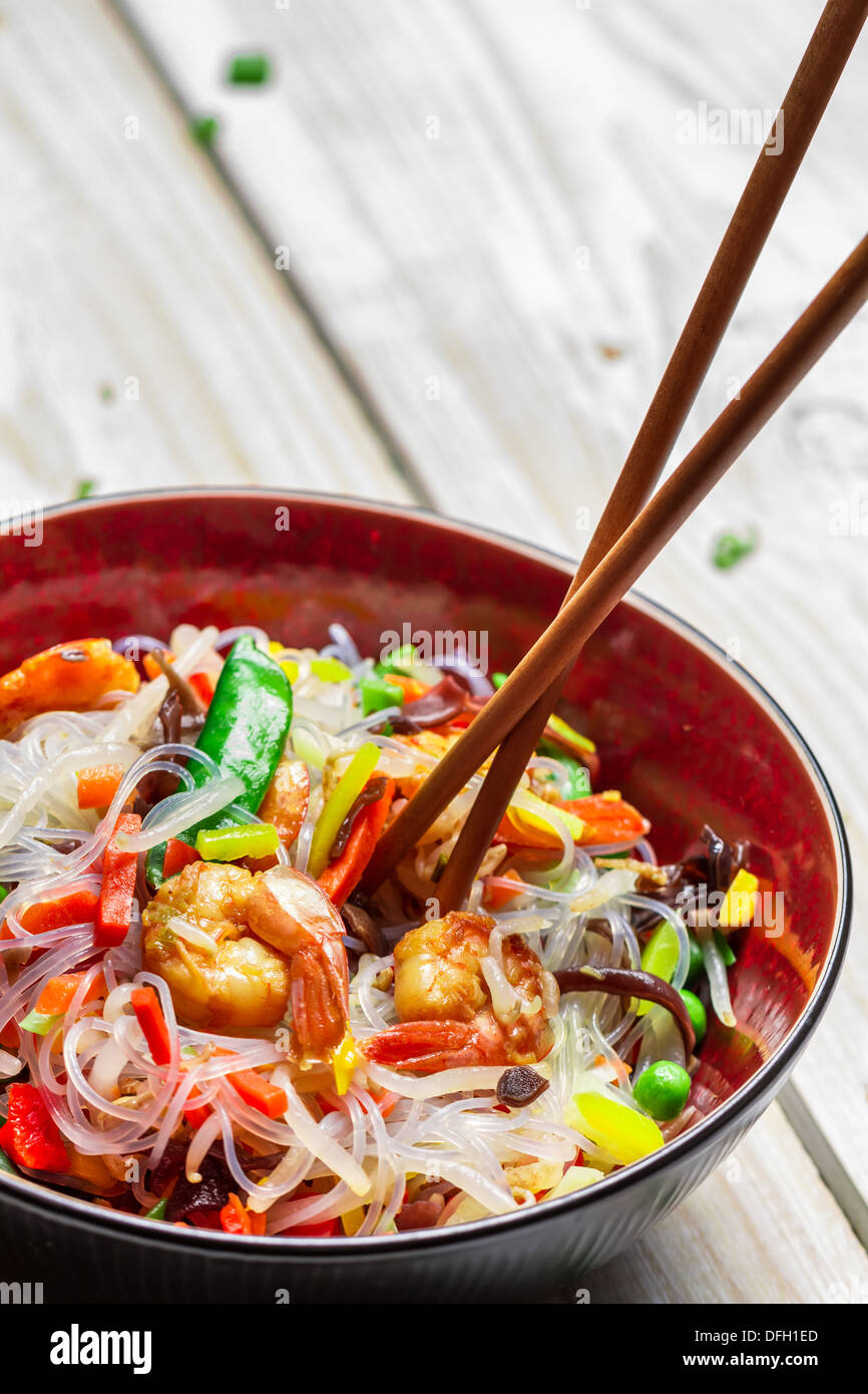 Vegetables with noodles and shrimp Stock Photo - Alamy