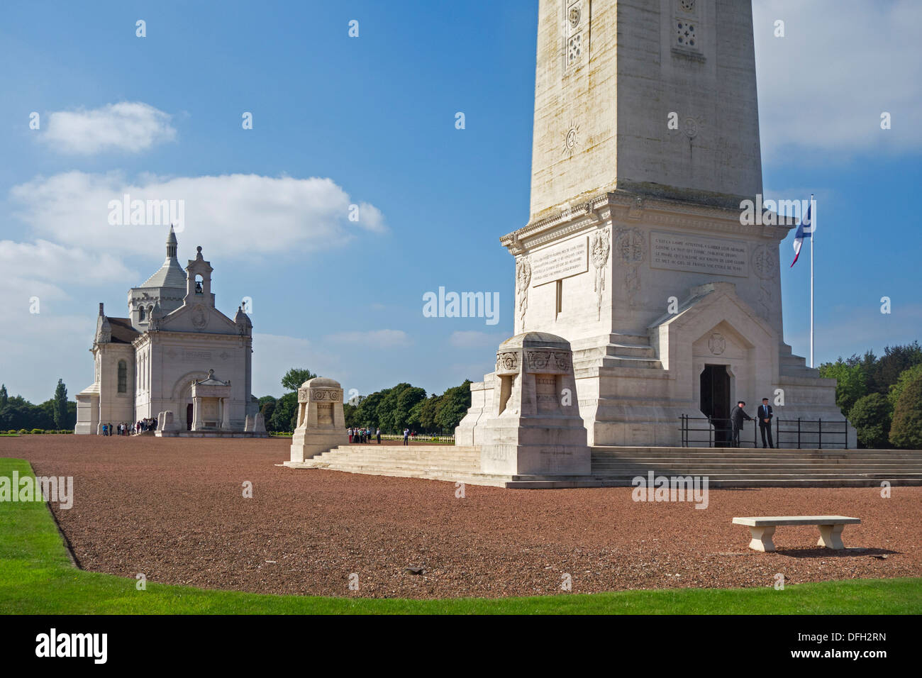 Lantern Tower and Chapel of NotreDame de Lorette / AblainSaint