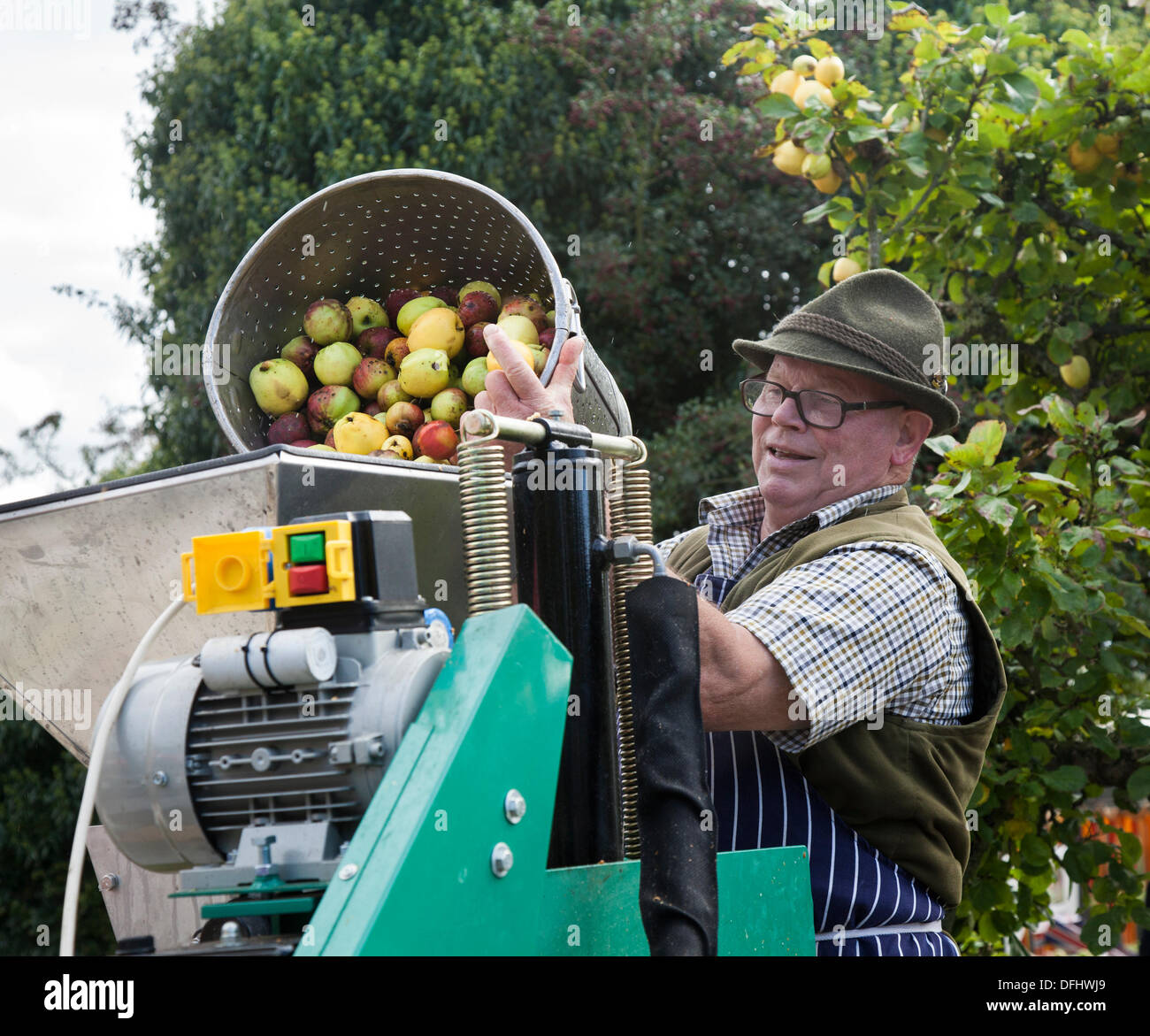 Kerbl hi-res stock photography and images - Alamy, image size:1300x1171