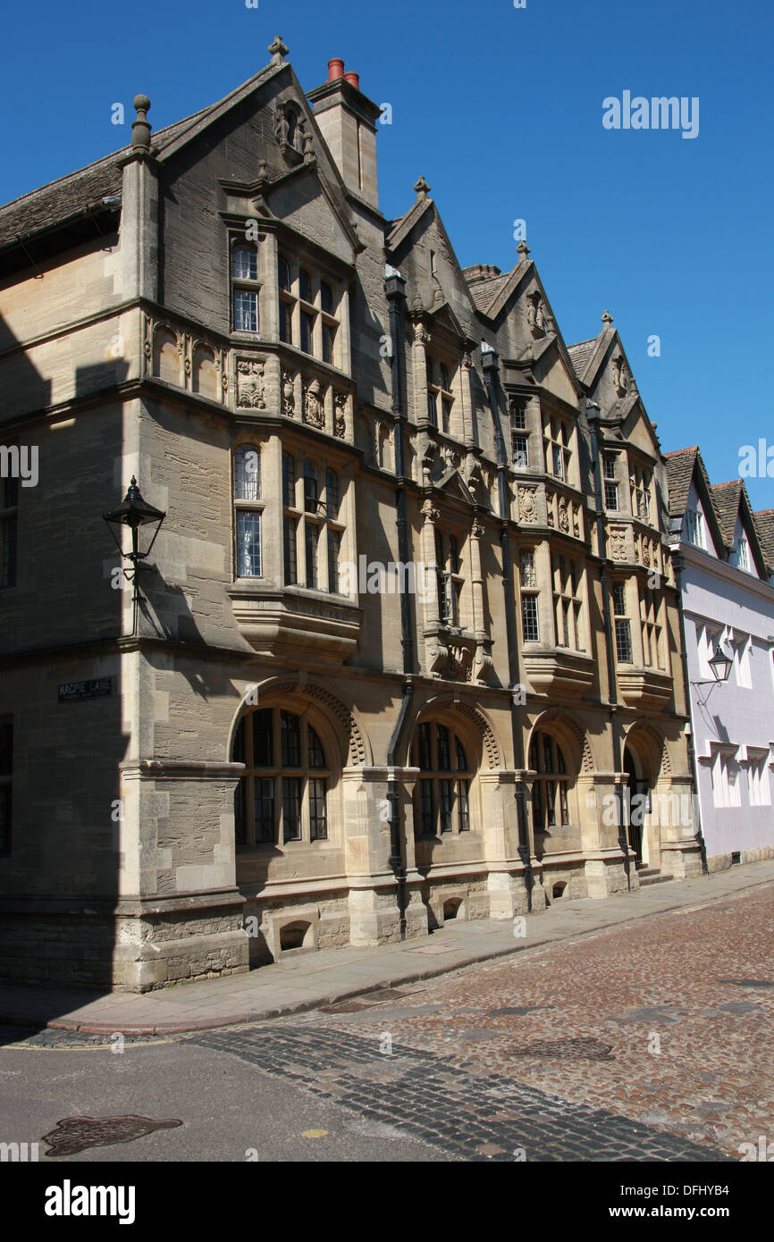 Oxford University Buildings, Merton Street, Oxford, Oxfordshire, UK. View from the South Side at the Junction with Magpie Lane. Stock Photo