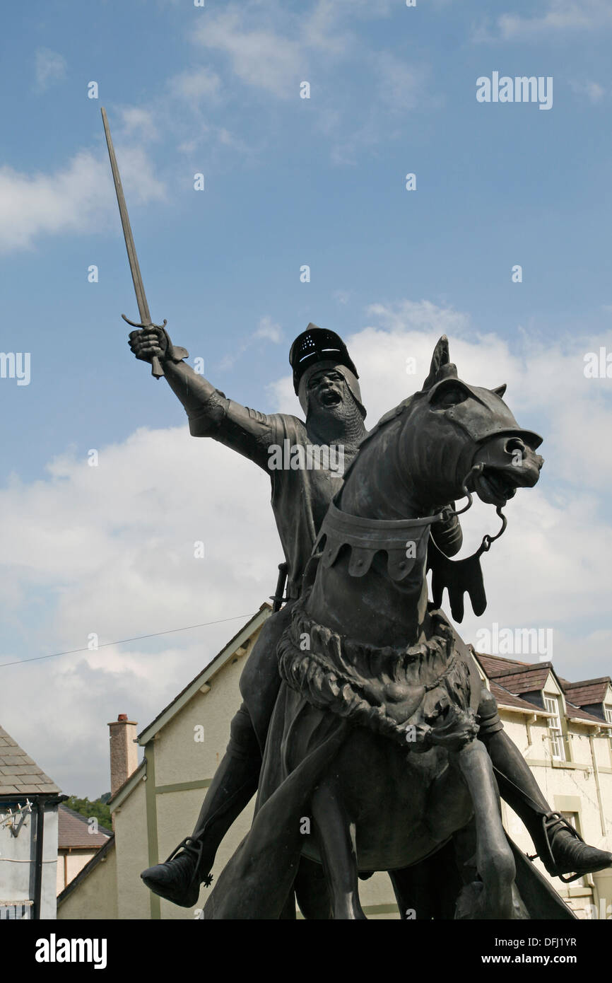 Owain Glyndwr stature Corwen Denbighshire Wales UK Stock Photo Alamy