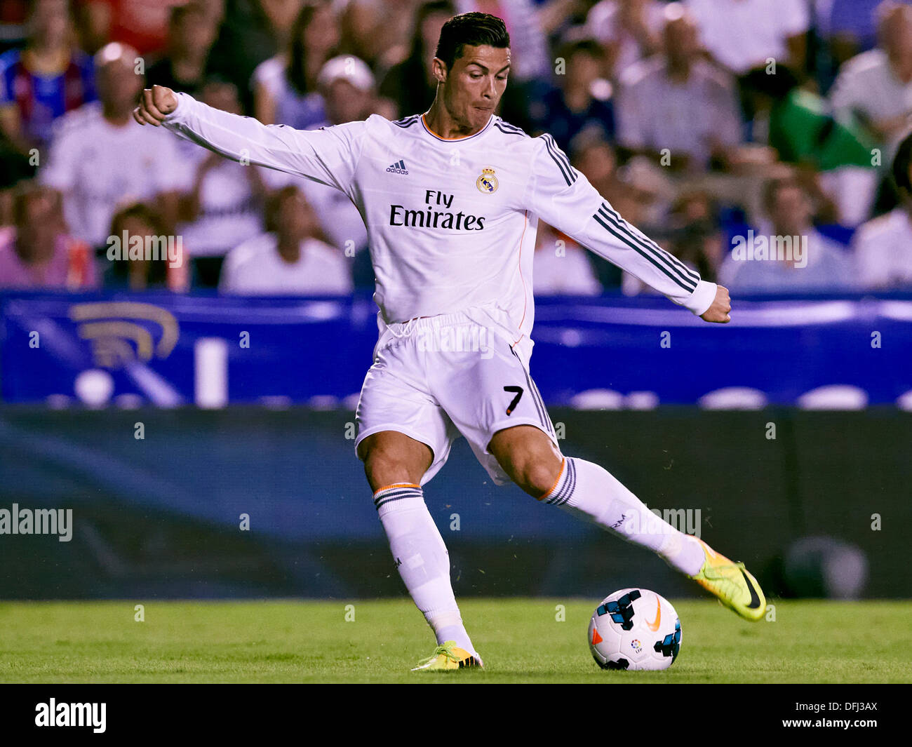 2013-14 REAL MADRID *OSCAR* SHIRT S