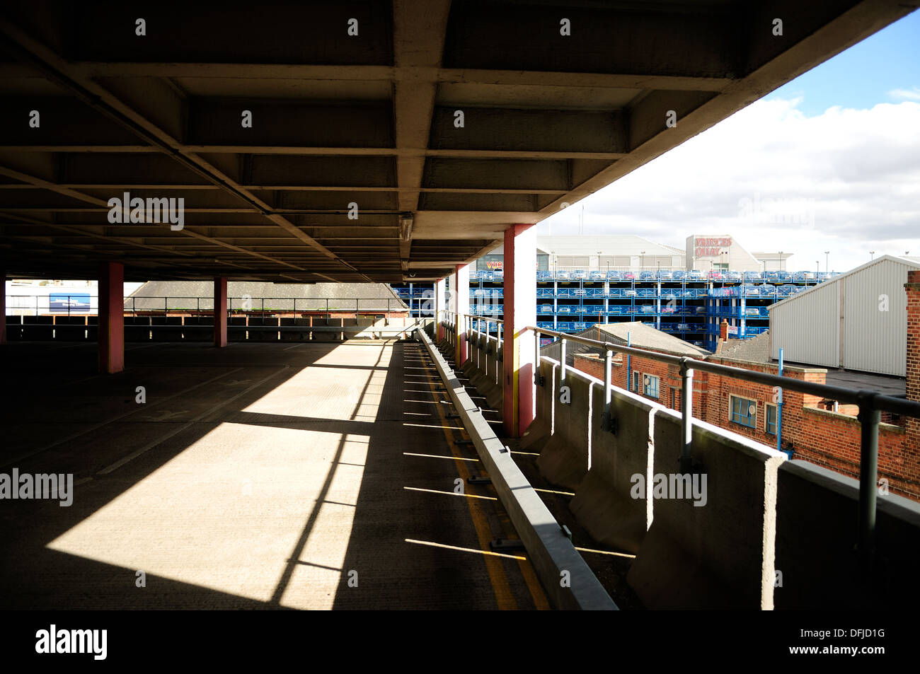 Hull car park hires stock photography and images Alamy