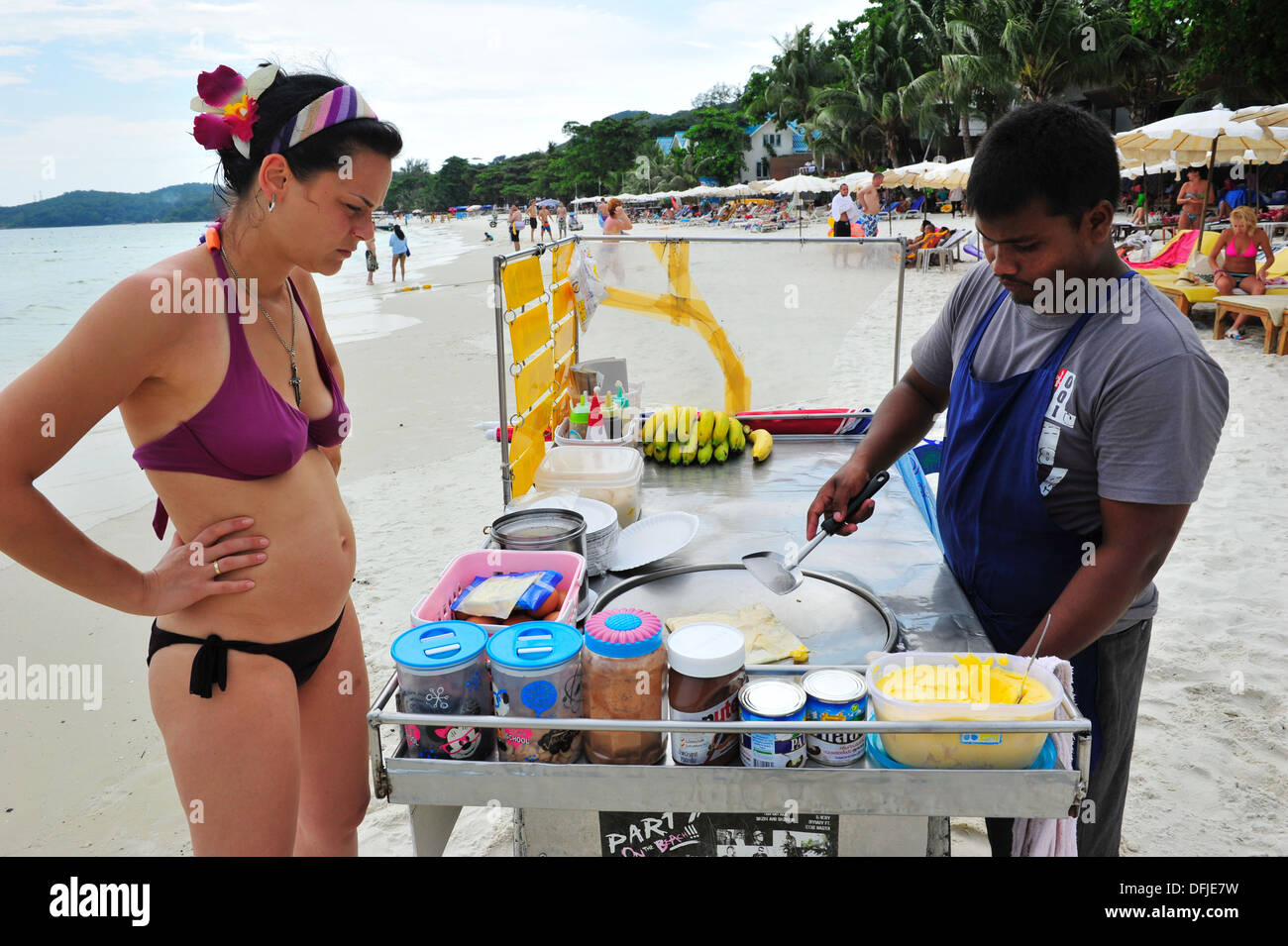 Thailand's islands & beaches - Local selling Roti pancake on Sai Kaew beach  (Koh Samet,Thailand Stock Photo - Alamy