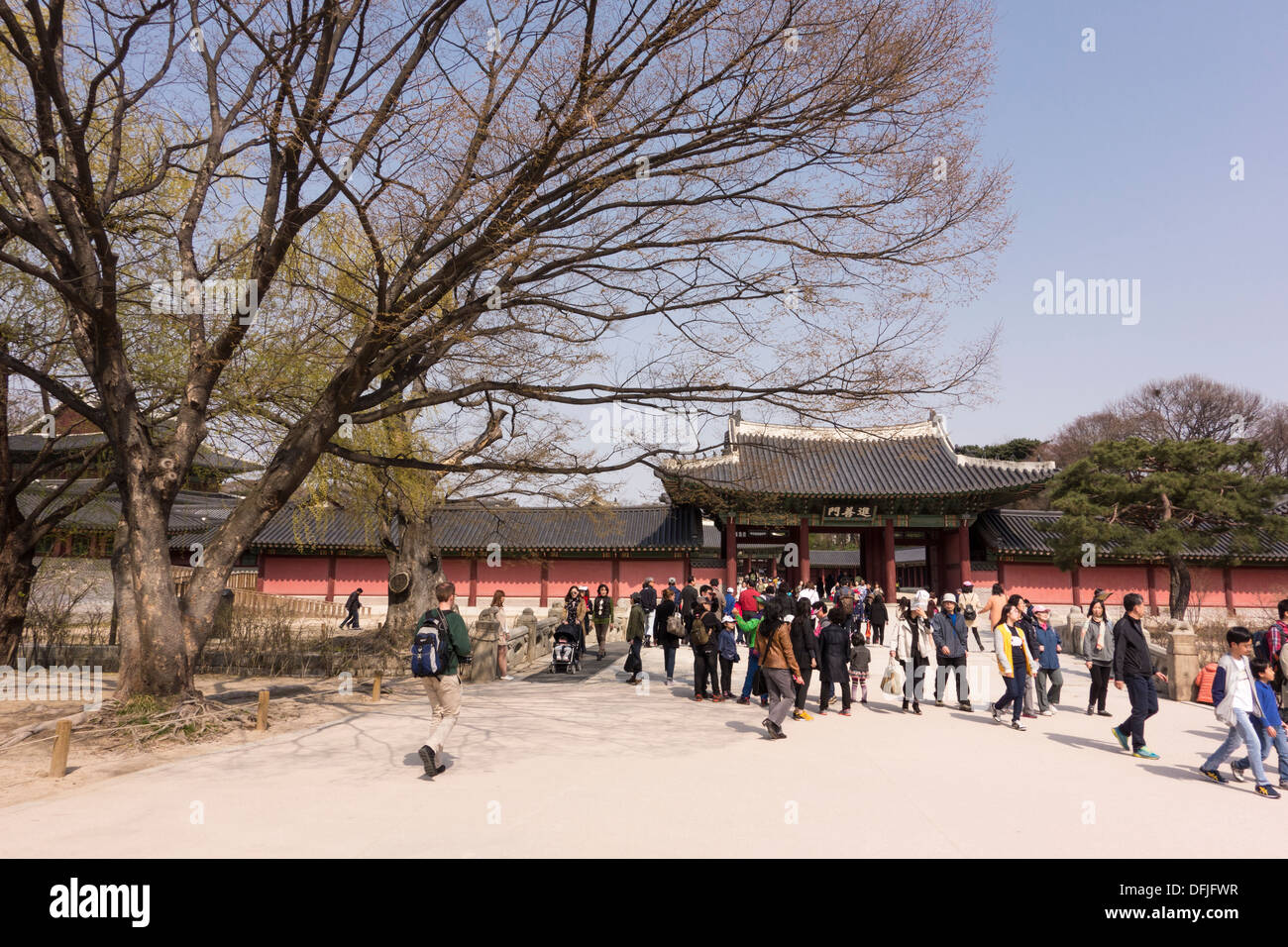 Tourists in Changdeokgung Royal Palace, Seoul, Korea Stock Photo