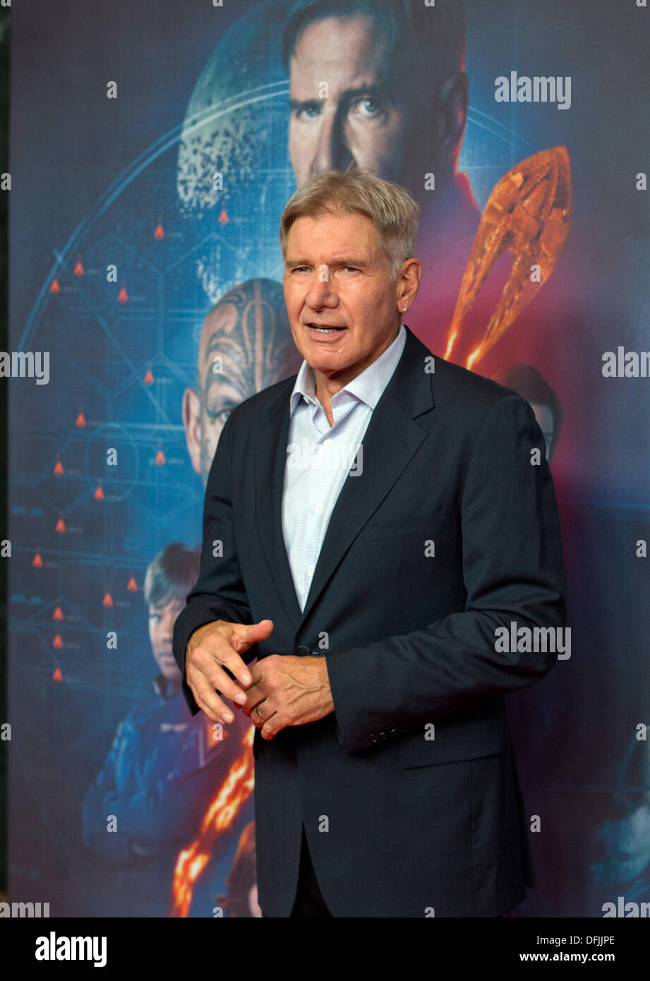 Ender's game harrison ford hi-res stock photography and images - Alamy