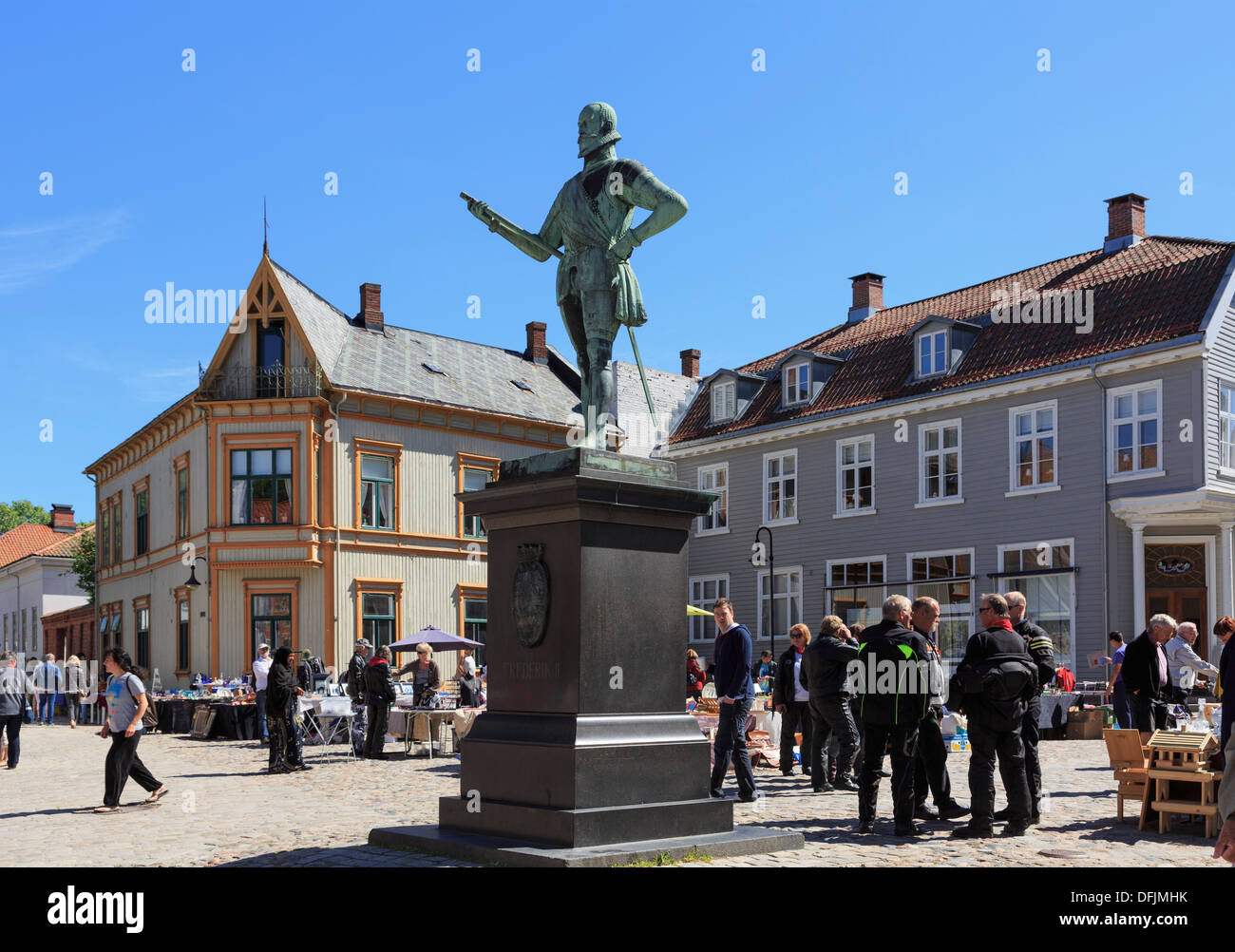 Statue of Frederik II city founder in Torvet Square, Gamlebyen , Fredrikstad, Ostfold, Norway, Scandinavia Stock Photo