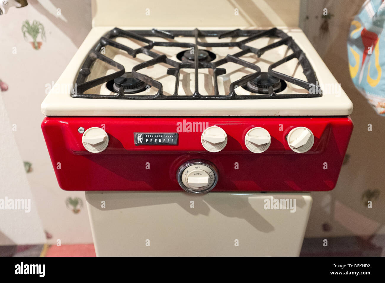 Gas Cooker 1950s High Resolution Stock Photography and Images - Alamy