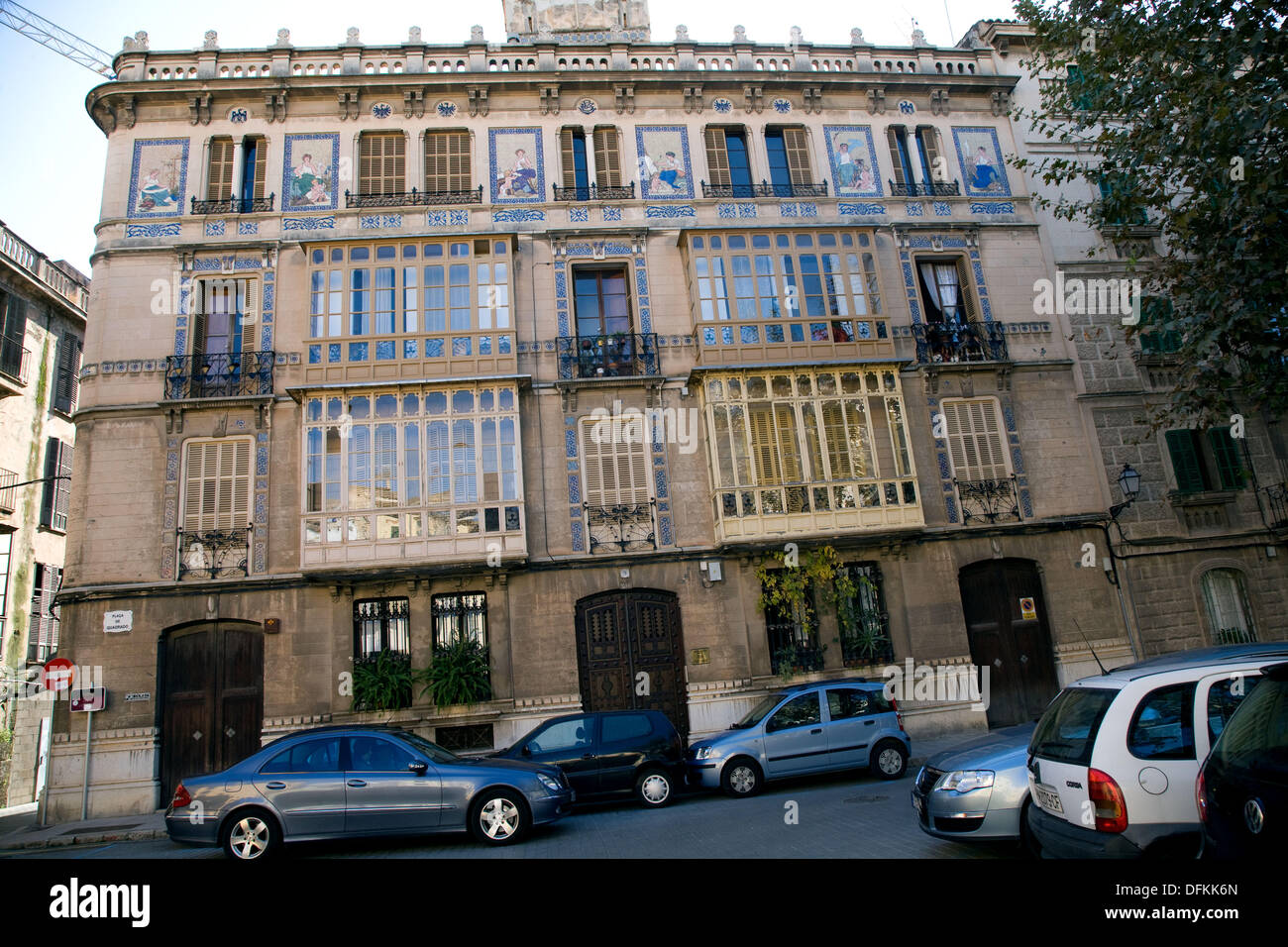 Can Barcelo Art Nouveau House Built In 1902 Placa De Quadrado
