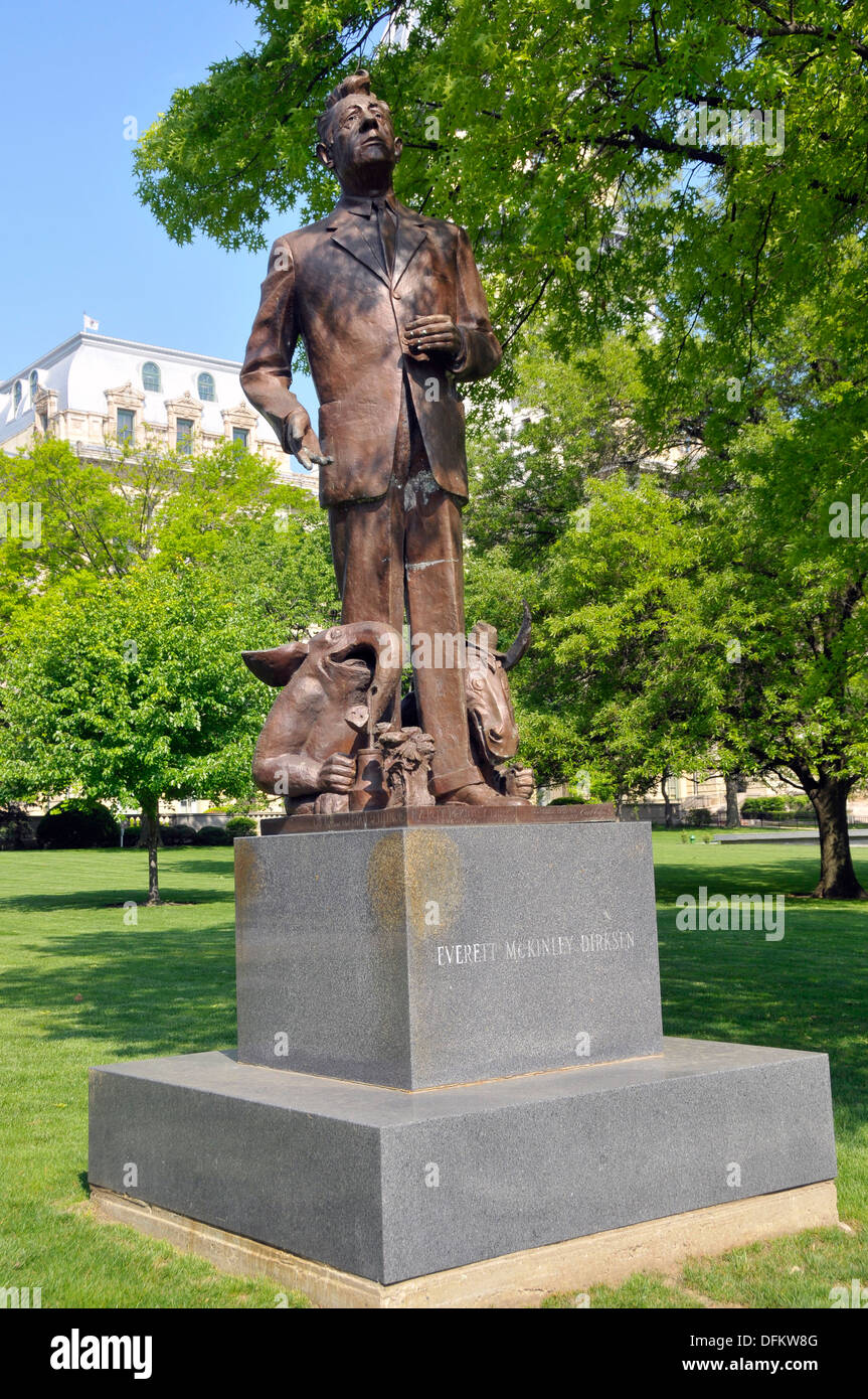 Everett Dirksen statue in front of Illinois State Capitol Building Springfield Illinois Stock Photo