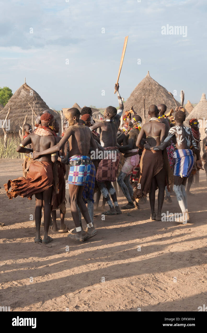 Karo people body painting hi-res stock photography and images - Alamy