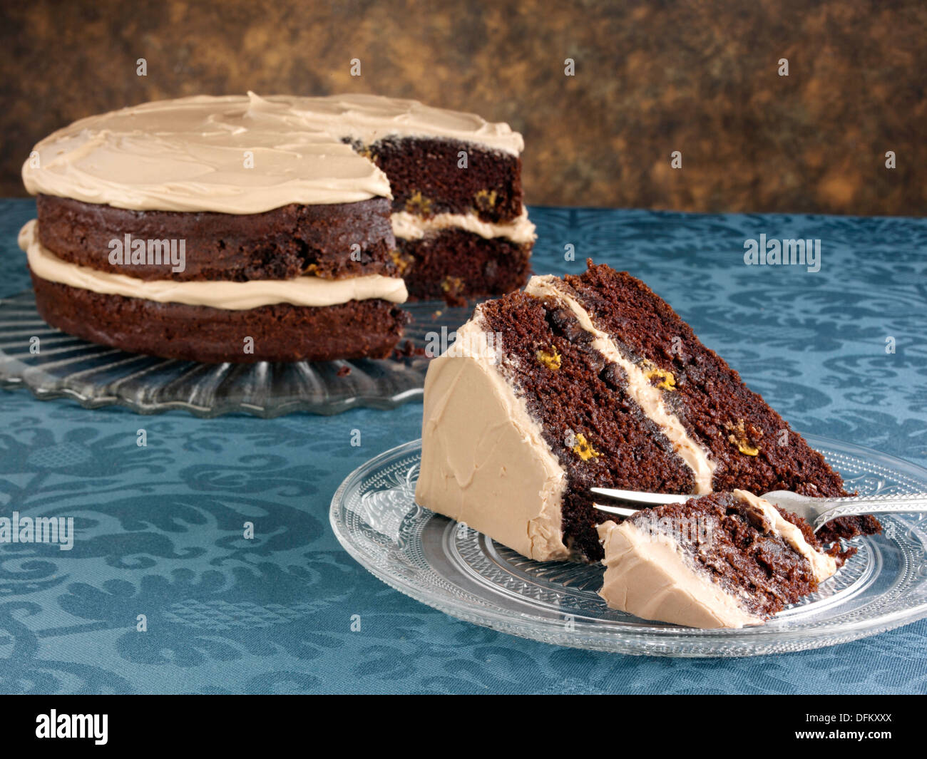 Whole frosted chocolate layer cake hi-res stock photography and images ...